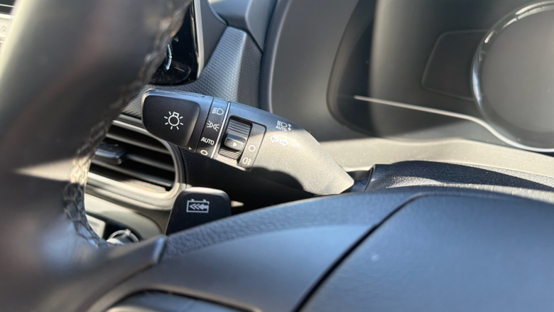 Hyundai Kona 150kW Premium 64kWh 5dr Auto Electric Hatchback